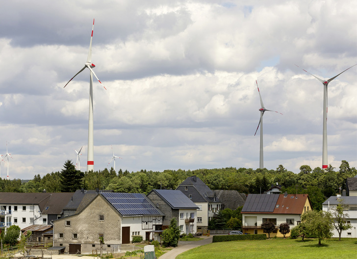 Wenn viele Bürgerinnen und Bürger selbst anpacken, lässt sich gerade im Dorf viel erreichen – auch für die Energieversorgung.