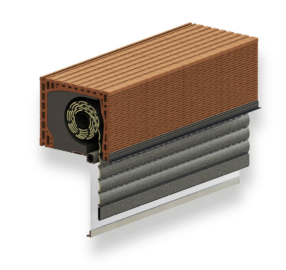 Mit nochmals verbesserten Dämm- und Schallschutzwerten überzeugt das komplett überarbeitete Ziegelrollladenkastensystem Roka-Lith 2.