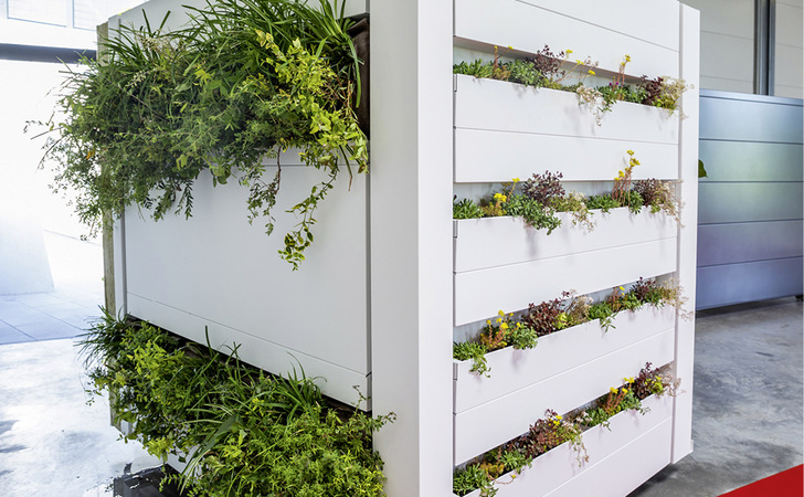Eines der Highlights am Domico-Messestand: die Planum Living Green-Fassade.
