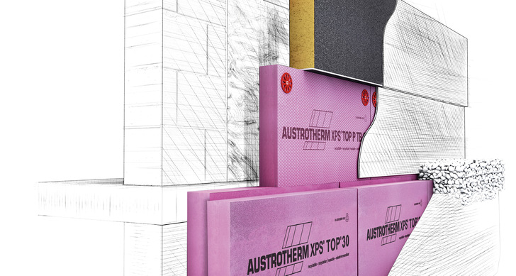 Lösung für eine kritische Stelle: Die Sockeldämmung ist das Bindeglied zwischen Perimeter- und Fassadendämmung. Wird sie wie in diesem Beispiel mit hochisolierendem Material ausgebildet, sodass sie bei gleichem Wärmeschutz dünner ausfällt als die Fassadendämmung, entsteht zusätzlich eine Tropfkante.
