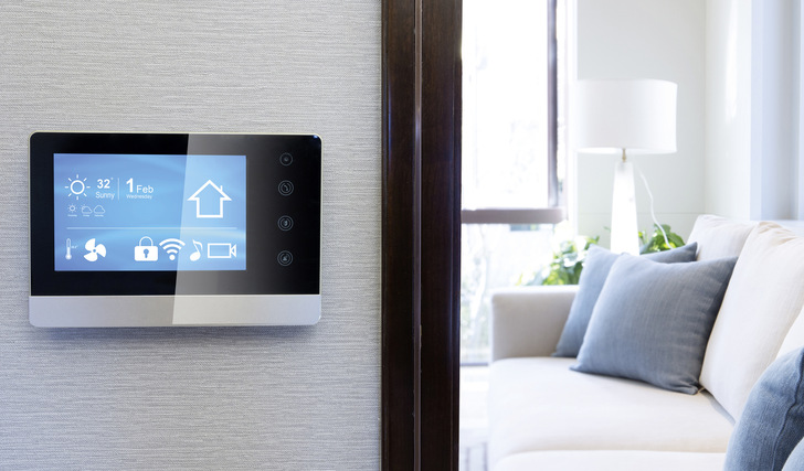 Sommerliche Hitze wird immer mehr zum Problem, eine Raumkühlung gehört deshalb häufiger zur Ausstattung einer Wohnung.