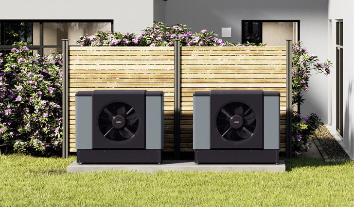 Mit ihrer stabilen Gehäusekonstruktion und einer UV-beständigen Pulverlack-Beschichtung trotzt die Luft/Wasser-Wärmepumpe CHA-Monoblock den härtesten Umweltbedingungen.