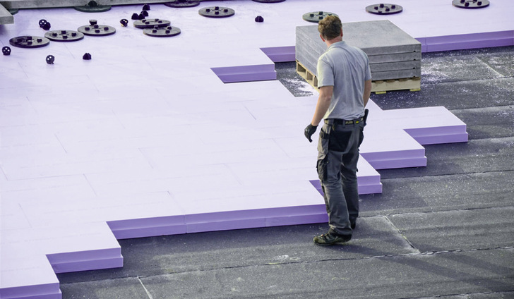 Ressourcenschonung, Vermeidung von Schadstoffen und hohe Dämmleistung des Materials tragen zur Nachhaltigkeit des späteren Gebäudes bei.