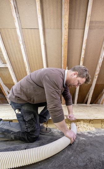 Stampio ist die holzfaserbasierte Systemlösung zur einfachen und ­schnellen Dämmung der obersten Geschossdecke von Bestandsgebäuden.