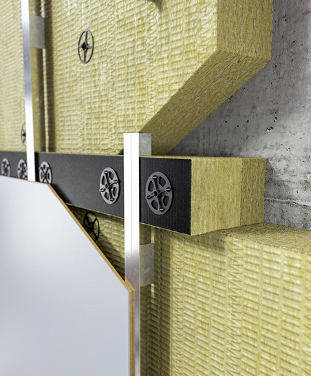 Die Außenwandkonstruktionen bilden geschossübergreifende Hohl- oder Lufträume.