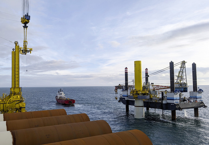 Das erste Fundament für Borkum Riffgrund 3 ist installiert.