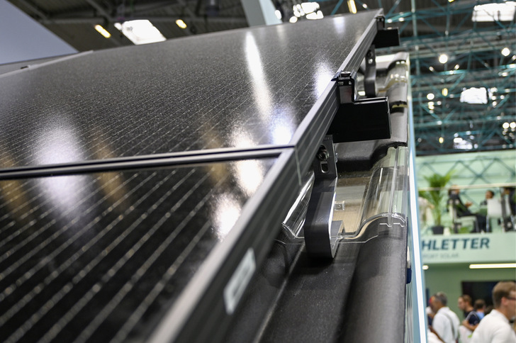 Die Hersteller von Montagesystemen zeigen auch auf der Intersolar in diesem Jahr ihre Weiterentwicklungen. Sie gehen dabei auf die Bedürfnisse der Handwerker ein.