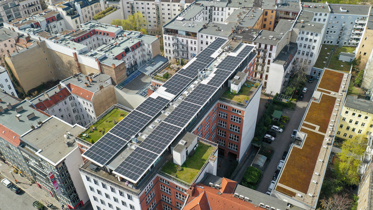 Für Gewerbegebäude sind Mieterstromprojekte nicht so einfach umzusetzen, auch wenn das Potenzial riesig ist.