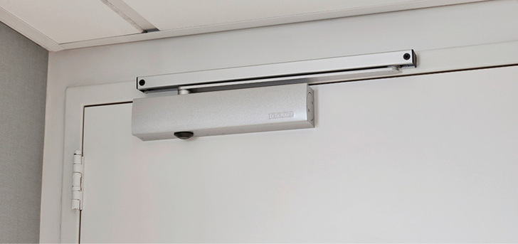 Die Schließkraft des Türschließers TS 5000 Soft Close lässt sich stufenlos einstellen.