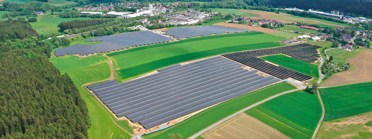 Die Nachfrage nach Solarparks ist immer noch groß. Viele Anlagen sind noch in der ­Planung. Mal sehen, wie sich die Situation nach der nächsten Bundestagswahl entwickelt.