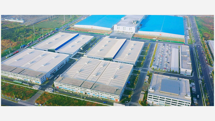 Im Werk in Yancheng Dafeng produziert Trinasolar die Module gemäß den hohen ESG-Standards, die bald in Europa gelten sollen.