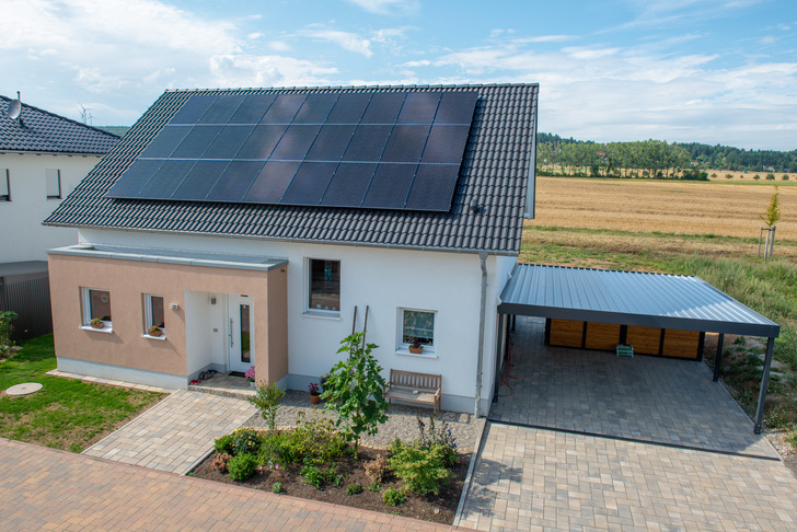 Neue Wohngebaude sollen künftig mit Solaranlage geplant und gebaut werden.