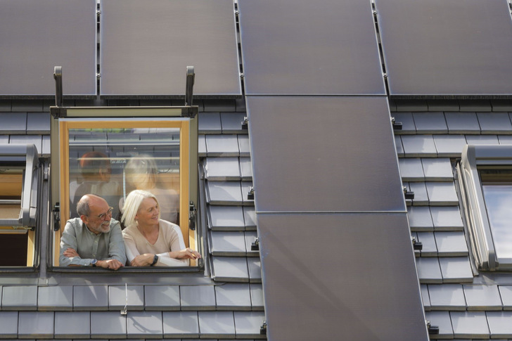 Damit eine Solaranlage ihren maximalen Ertrag bringt, müssen die Module frei von Schmutz und anderen Ablagerungen sein. Deshalb empfiehlt sich im Frühling ein Check der Anlage durch Fachleute.