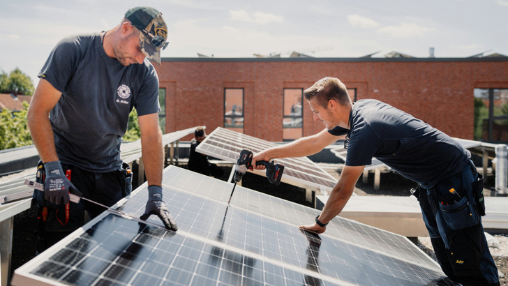 Bis Jahresende sind 70 neue Anlagen auf den Dächern von Frank geplant.