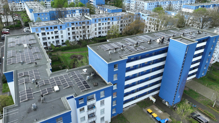 Den Solarstrom des Nachbarn nutzen ist gut für die Entlastung der Netze. Eine bürokratiearme Regelung ist daher wichtig. 