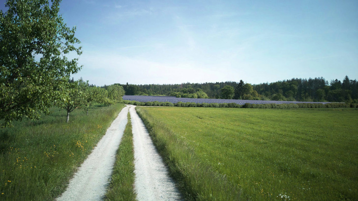 Wenn die Ackerfläche nicht genug Ertrag einbringt, bietet die Photovoltaik einen wirtschaftlichen Ausweg zur Weiternutzung.