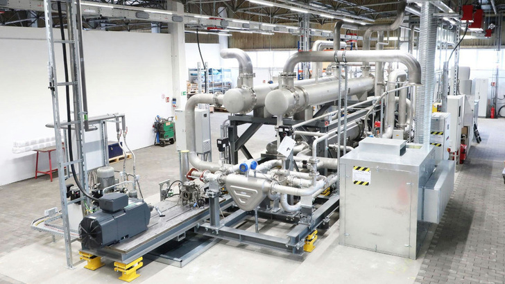 Wärmepumpen zur Bereitstellung von Prozesswärme wie diese hier in einem Testzentrum in Cottbus haben ein großes Potenzial, wenn die Politik sie nicht ausbremst.