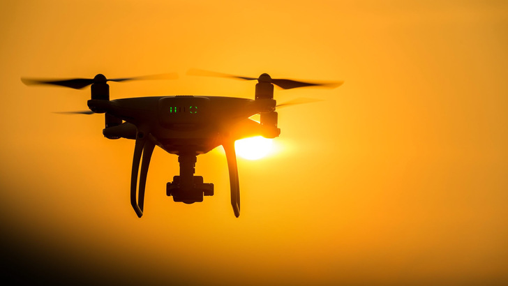 100 Drohnen ersetzen in diesem Jahr das traditionelle Feuerwerk über dem Husumer Hafen. 