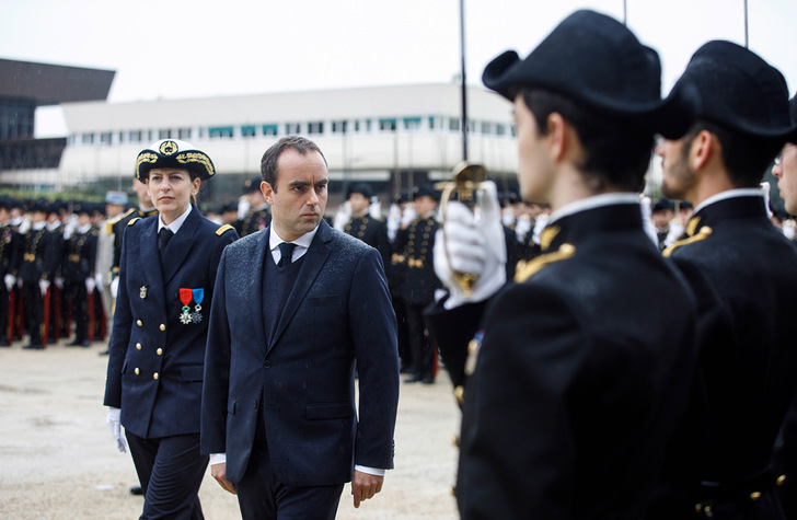 Militärische Zeremonie an der Ecole Polytechnique im Oktober 2022: der neue Premierminister Frankreichs, Sébastien Lecornu, bis Anfang September 2025 Verteidigungsminister