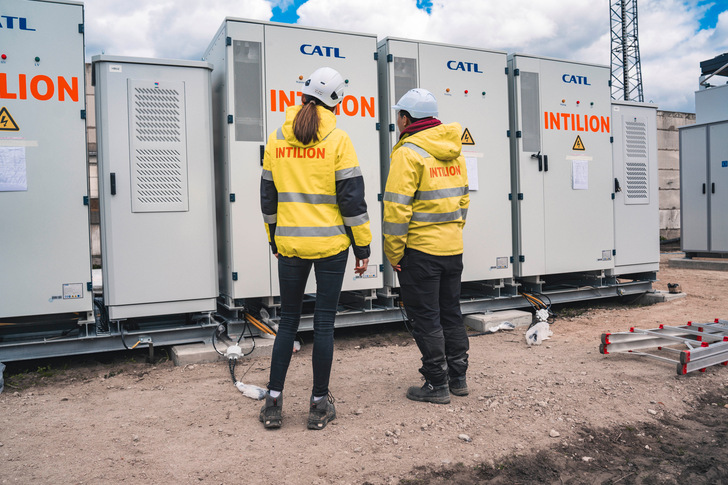 Bisher hat sich Intilion auf die Lieferung der Speicher konzentriert. In Zukunft bietet das Unternehmen die kompletten Planungs- und Baudienstleistungen zusammen mit CDM Smitzh an. - © Intilion Bisher hat sich Intilion auf die Lieferung der Speicher konzentriert. In Zukunft bietet das Unternehmen die kompletten Planungs- und Baudienstleistungen zusammen mit CDM Smitzh an.