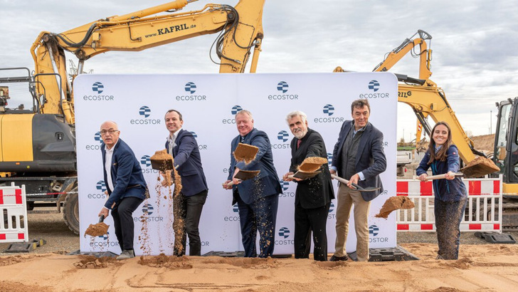 Los gehts: Eco Stor hat in Förderstedt mit dem Bau eines der größten Batteriespeicher Deutschlands begonnen.