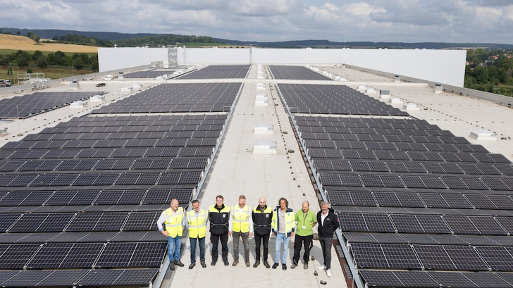 Eine große Dachanlage von Edeka Minden-Hannover wurde nochmals erweitert.