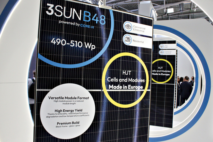 3Sun hat auf Sizilien eine Modulfabrik errichtet. Steigende Preise aus China geben den Produzenten aus Europa Rückenwind.