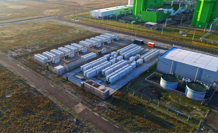 2025 sind in Deutschland stationäre Speicher mit insgesamt 6,5 GWh in Betrieb gegangen.