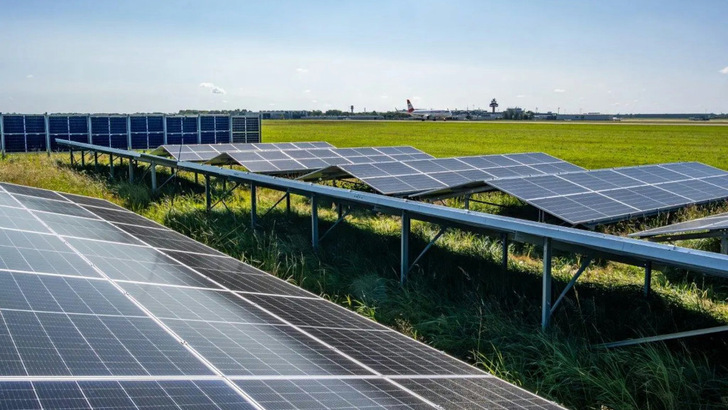 Die Planungen für Solarparks in Niedersachsen, wie hier am Flughafen Hannover, werden rarer.