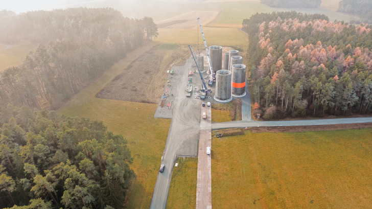 Entstehender Windpark Weißenbrunn