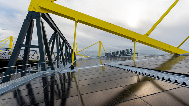Die Dachanlage auf dem BVB-Stadion in Dortmund liefert erste Erträge.