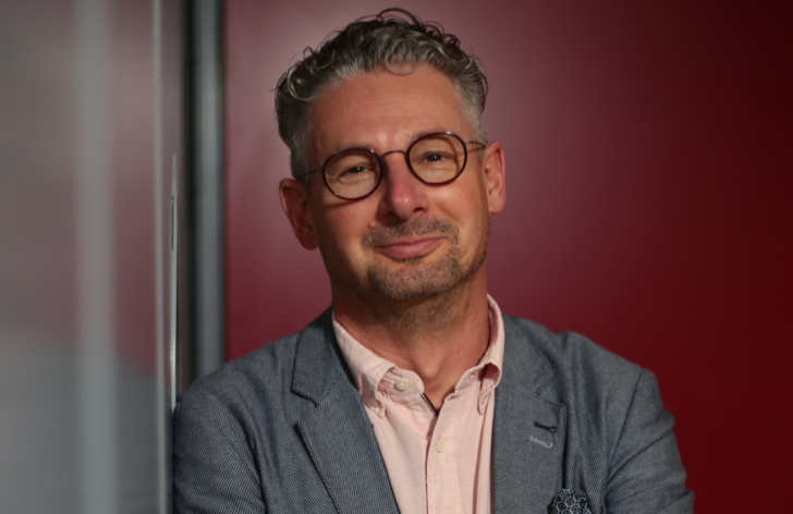 Karsten Pinkwart ist Professor für Elektrochemische Energiespeicher und -wandler an der Fakultät für Elektro- und Informationstechnik der Hochschule Karlsruhe.