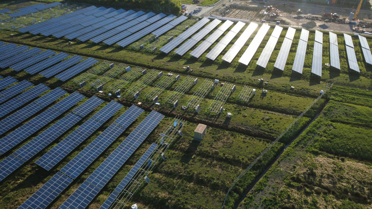 Solarpark Büttel wurde durch Repowering auf den neuesten Stand gebracht.