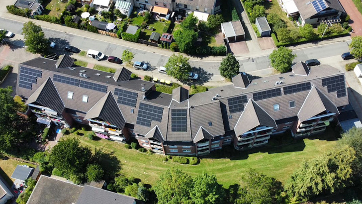 Solarmodule auf den Wohnhäusern in Goslar.