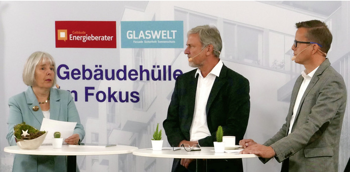 Das Moderatorenteam Pia Grund-Ludwig, Martin Prösler und Daniel Mund begleitete engagiert die Diskussionen rund um das Kernthema Gebäudehülle.