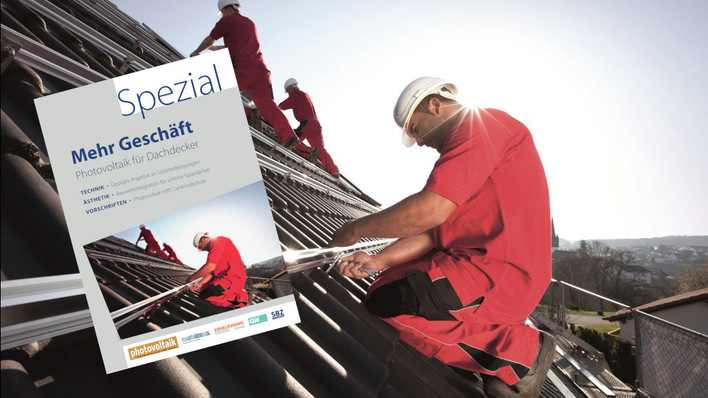 Auch Dachdecker beschäftigen immer mehr mit der Photovoltaik.