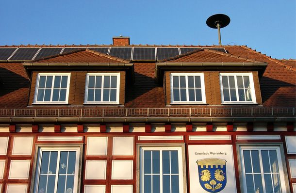 In manchen Gemeinden lassen sich Denkmalschutz und PV sehr gut verbinden.
