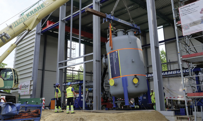 Am Standort des Heizkraftwerkes Wedel wurden zwei Elektrokessel für die sich im Bau befindliche Power-to-Heat-Anlage angeliefert.