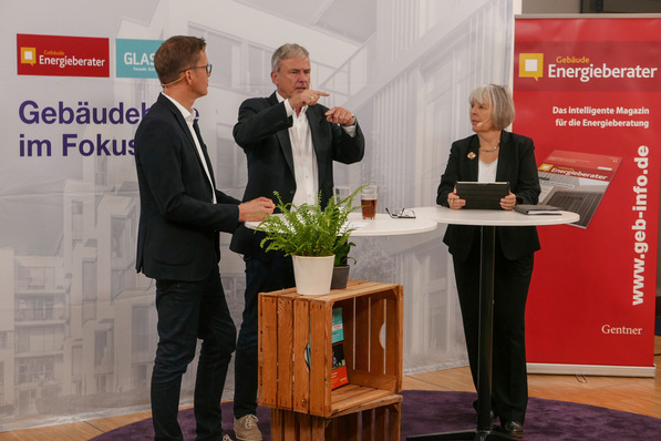 Daniel Mund, Chefredakteur GLASWELT, Martin Prösler und Pia Grund-Ludwig, Chefredakteurin Gebäude-Energieberater, moderierten das zweitägige Forum.