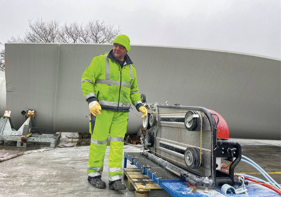 Rotorblatt-Zerlegung mit der Seilsäge bei Eurecum
