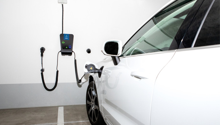 Viele Wallboxen können inzwischen auch mehrere ­Fahrzeuge laden. Und einzelne Wallboxen können miteinander ­kommunizieren, damit der Netzanschluss nicht überlastet wird.