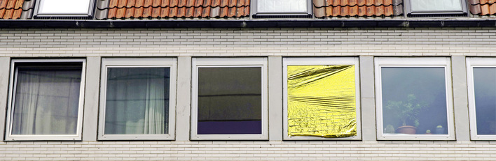 Mietende können im Nachhinein eine Rettungsdecke als Sonnenschutz ins Fenster hängen, Planende könnten aber auch im Vorhinein den sommerlichen Wärmeschutz eines Gebäudes bewerten und die thermische Behaglichkeit bestimmen.