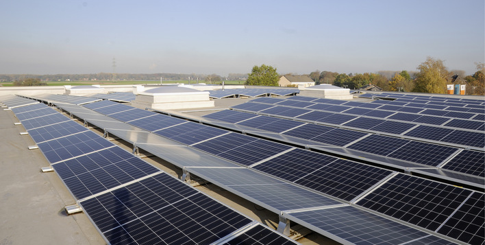 Die Montagesysteme müssen möglichst viele verschiedene Dachkonstruktionen und Anforderungen abdecken.