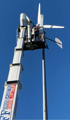 Endlich: Nach drei Jahren Vorarbeit geht es an die Installation.