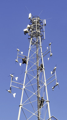 Die 500-Watt-Turbinen werden direkt in die vorhandene Architektur oder in Funkmasten 
integriert.