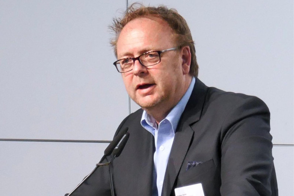 Stefan Bolln, GIH-Bundesvorsitzender: „Es kann nicht sein, dass die Politik stets von der Schlüsselrolle der Energieberatung spricht, dann aber die Förderung zurückfährt oder bei besonders komplexen Vorhaben auf sie verzichtet.“