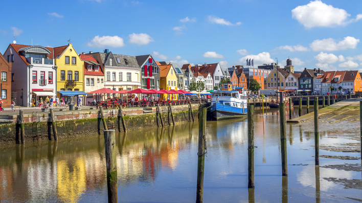 Hafen in Husum – nachhaltige Seenutzung durch Fischerei, Windkraft, Tourismus, Schifffahrt … Was ist möglich?