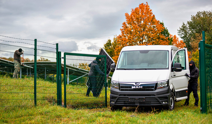 Ein Zaun – selbst wenn er regelkonform gebaut wurde – hält keine Diebe ab. Doch er erhöht die Hürde zur Beute und zeigt ganz deutlich die Grenze, ab der es strafbar wird.