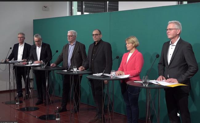 Michael Hölker (BDB), Robert Feiger (IG Bau), Matthias Günther (Pestel Institut), Dietmar Walberg (ARGE Kiel), Janina Bessenich (Caritas) und Hannes Zapf (DGfM) stellten die Studie des Bündnisses Soziales Wohnen vor.