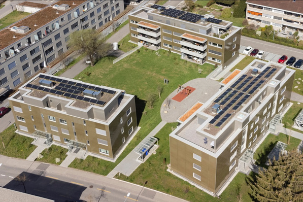 Solarstrom deckt 79 Prozent des Energiebedarfs der beiden Mehrfamilienhäuser.